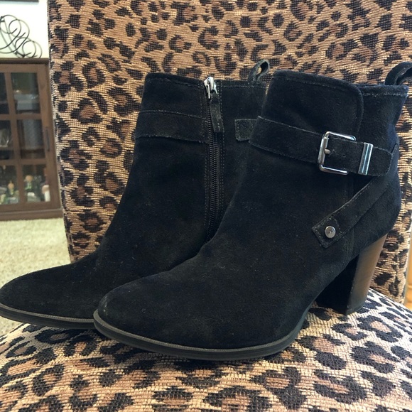 Franco Sarto L-Delancy Suede Ankle Boot - Black, Size 9 - Picture 3 of 10